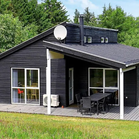 Three-bedroom Holiday In Hojslev 7