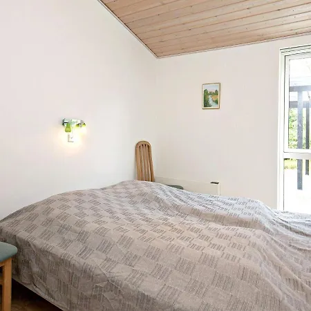 Holiday home Three-bedroom Holiday In Hojslev 7 *